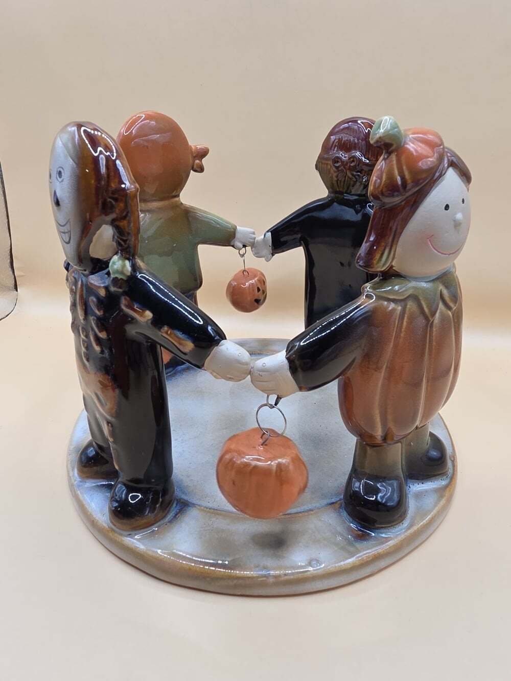 Yankee Candle Halloween Candle Holder Circle of Trick or Treaters